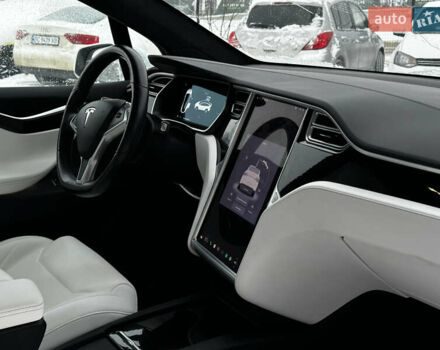 Белый Тесла Модель Х, объемом двигателя 0 л и пробегом 154 тыс. км за 24900 $, фото 19 на Automoto.ua