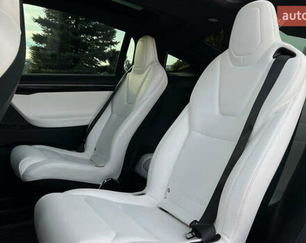 Белый Тесла Модель Х, объемом двигателя 0 л и пробегом 72 тыс. км за 40650 $, фото 19 на Automoto.ua