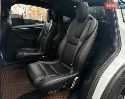 Белый Тесла Модель Х, объемом двигателя 0 л и пробегом 96 тыс. км за 25990 $, фото 9 на Automoto.ua