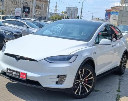 Білий Тесла Модель Х, об'ємом двигуна 0 л та пробігом 123 тис. км за 27990 $, фото 1 на Automoto.ua