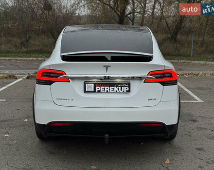 Білий Тесла Модель Х, об'ємом двигуна 0 л та пробігом 100 тис. км за 24999 $, фото 3 на Automoto.ua