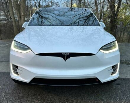 Белый Тесла Модель Х, объемом двигателя 0 л и пробегом 48 тыс. км за 4000 $, фото 1 на Automoto.ua