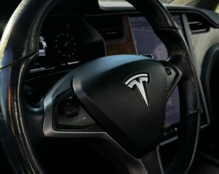 Белый Тесла Модель Х, объемом двигателя 0 л и пробегом 130 тыс. км за 28300 $, фото 6 на Automoto.ua