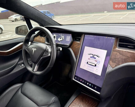 Белый Тесла Модель Х, объемом двигателя 0 л и пробегом 93 тыс. км за 29900 $, фото 24 на Automoto.ua