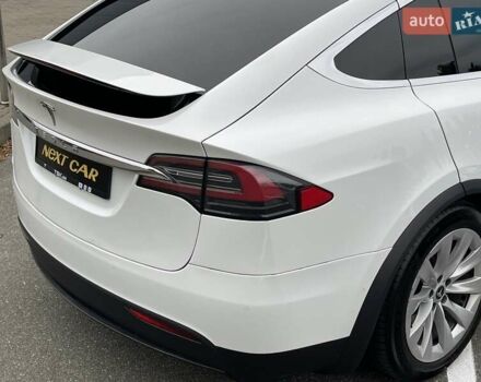 Тесла Модель Х 2019 у Києві на Automoto.ua Білий Тесла Модель Х, об'ємом двигуна 0 л та пробігом 123 тис. км за 33900 $, фото 11 на Automoto.ua