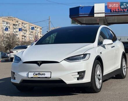 Белый Тесла Модель Х, объемом двигателя 0 л и пробегом 78 тыс. км за 33500 $, фото 5 на Automoto.ua