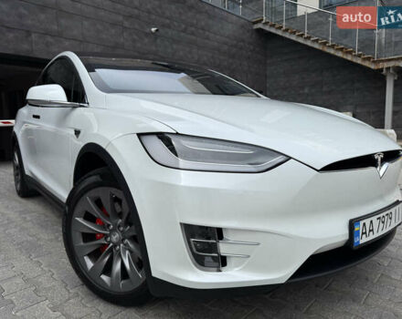 Белый Тесла Модель Х, объемом двигателя 0 л и пробегом 60 тыс. км за 39500 $, фото 8 на Automoto.ua
