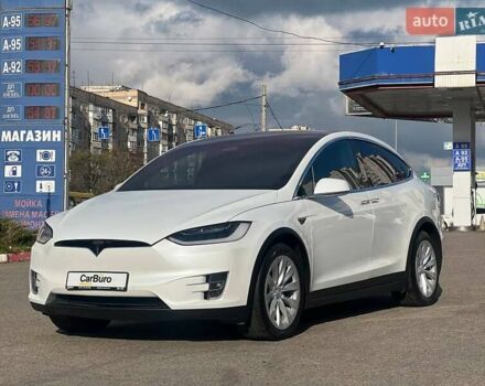 Білий Тесла Модель Х, об'ємом двигуна 0 л та пробігом 78 тис. км за 32900 $, фото 6 на Automoto.ua