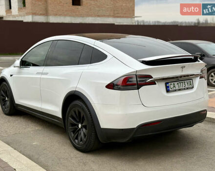 Белый Тесла Модель Х, объемом двигателя 0 л и пробегом 93 тыс. км за 33000 $, фото 6 на Automoto.ua
