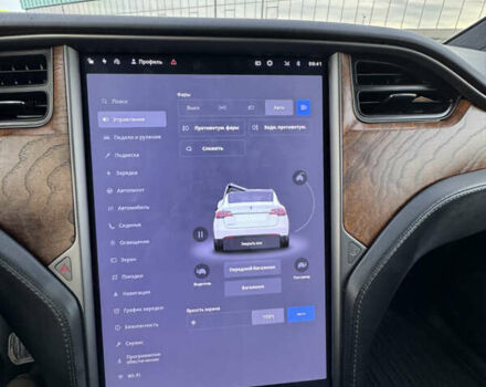 Білий Тесла Модель Х, об'ємом двигуна 0 л та пробігом 132 тис. км за 26999 $, фото 12 на Automoto.ua