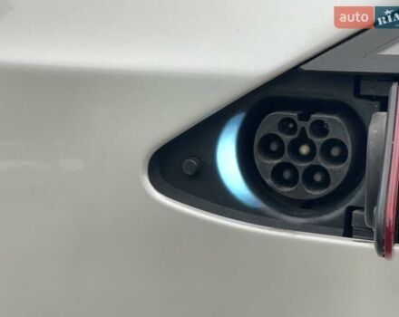 Тесла Модель Х 2019 у Києві на Automoto.ua Білий Тесла Модель Х, об'ємом двигуна 0 л та пробігом 123 тис. км за 33900 $, фото 12 на Automoto.ua