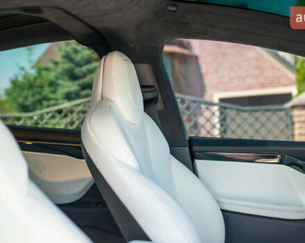 Белый Тесла Модель Х, объемом двигателя 0 л и пробегом 46 тыс. км за 39500 $, фото 53 на Automoto.ua