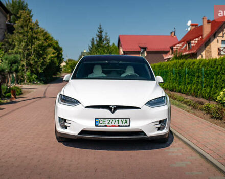 Белый Тесла Модель Х, объемом двигателя 0 л и пробегом 46 тыс. км за 39500 $, фото 5 на Automoto.ua