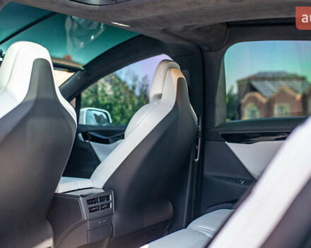 Белый Тесла Модель Х, объемом двигателя 0 л и пробегом 46 тыс. км за 39500 $, фото 48 на Automoto.ua