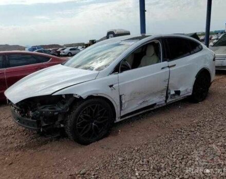 Тесла Модель Х 2019 у Києві на Automoto.ua Білий Тесла Модель Х, об'ємом двигуна 0 л та пробігом 148 тис. км за 21500 $, фото 2 на Automoto.ua