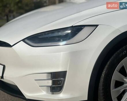 Білий Тесла Модель Х, об'ємом двигуна 0 л та пробігом 78 тис. км за 32900 $, фото 17 на Automoto.ua