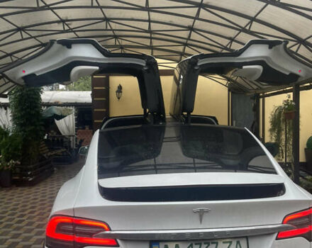 Білий Тесла Модель Х, об'ємом двигуна 0 л та пробігом 95 тис. км за 32500 $, фото 5 на Automoto.ua