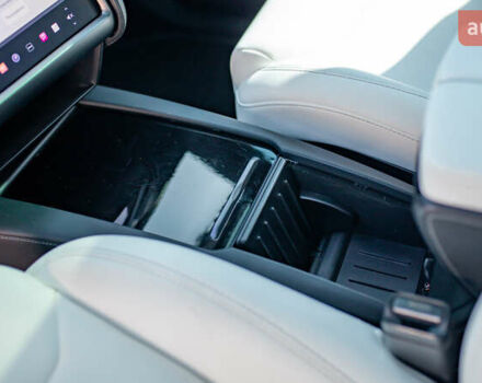 Белый Тесла Модель Х, объемом двигателя 0 л и пробегом 46 тыс. км за 39500 $, фото 54 на Automoto.ua