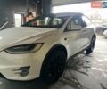 Белый Тесла Модель Х, объемом двигателя 0 л и пробегом 199 тыс. км за 28500 $, фото 2 на Automoto.ua