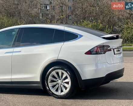 Білий Тесла Модель Х, об'ємом двигуна 0 л та пробігом 78 тис. км за 32900 $, фото 9 на Automoto.ua