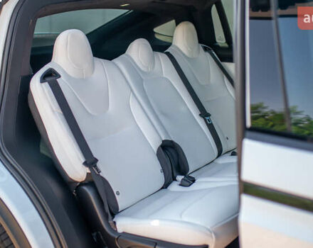 Белый Тесла Модель Х, объемом двигателя 0 л и пробегом 46 тыс. км за 39500 $, фото 65 на Automoto.ua