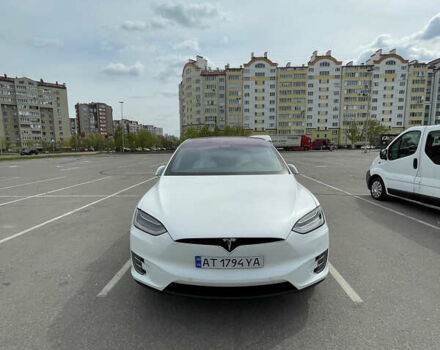 Белый Тесла Модель Х, объемом двигателя 0 л и пробегом 56 тыс. км за 45000 $, фото 5 на Automoto.ua