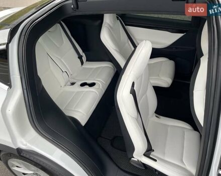 Тесла Модель Х 2019 у Києві на Automoto.ua Білий Тесла Модель Х, об'ємом двигуна 0 л та пробігом 123 тис. км за 33900 $, фото 34 на Automoto.ua