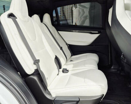 Белый Тесла Модель Х, объемом двигателя 0 л и пробегом 123 тыс. км за 29500 $, фото 13 на Automoto.ua