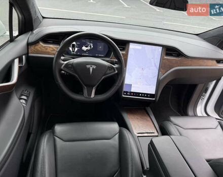 Белый Тесла Модель Х, объемом двигателя 0 л и пробегом 93 тыс. км за 33500 $, фото 34 на Automoto.ua