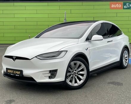 Тесла Модель Х 2019 у Києві на Automoto.ua Білий Тесла Модель Х, об'ємом двигуна 0 л та пробігом 123 тис. км за 33900 $, фото 18 на Automoto.ua