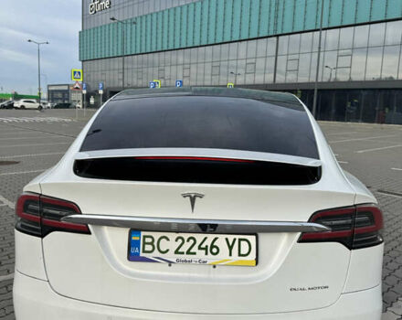 Білий Тесла Модель Х, об'ємом двигуна 0 л та пробігом 132 тис. км за 26999 $, фото 5 на Automoto.ua