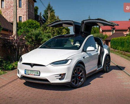 Белый Тесла Модель Х, объемом двигателя 0 л и пробегом 46 тыс. км за 39500 $, фото 12 на Automoto.ua