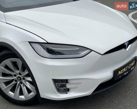 Тесла Модель Х 2019 у Києві на Automoto.ua Білий Тесла Модель Х, об'ємом двигуна 0 л та пробігом 123 тис. км за 33900 $, фото 4 на Automoto.ua