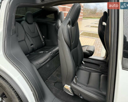 Белый Тесла Модель Х, объемом двигателя 0 л и пробегом 93 тыс. км за 33500 $, фото 30 на Automoto.ua