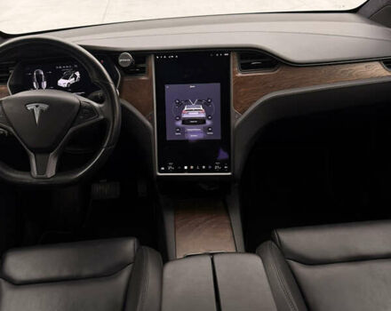 Белый Тесла Модель Х, объемом двигателя 0 л и пробегом 120 тыс. км за 31500 $, фото 5 на Automoto.ua