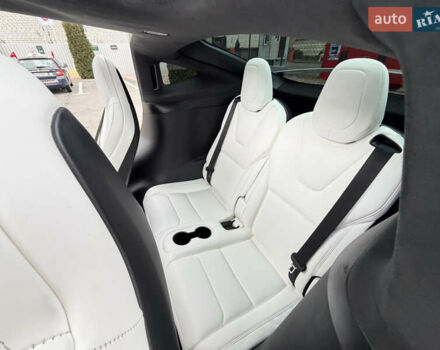 Белый Тесла Модель Х, объемом двигателя 0 л и пробегом 74 тыс. км за 33500 $, фото 27 на Automoto.ua