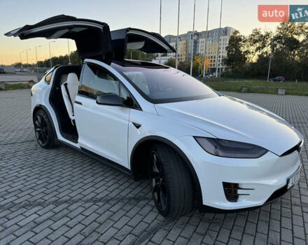 Белый Тесла Модель Х, объемом двигателя 0 л и пробегом 108 тыс. км за 48900 $, фото 26 на Automoto.ua