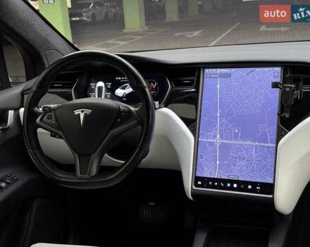 Белый Тесла Модель Х, объемом двигателя 0 л и пробегом 90 тыс. км за 33500 $, фото 18 на Automoto.ua