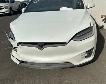 Белый Тесла Модель Х, объемом двигателя 0 л и пробегом 80 тыс. км за 24000 $, фото 13 на Automoto.ua