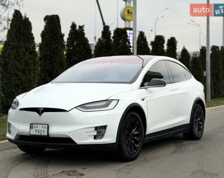 Белый Тесла Модель Х, объемом двигателя 0 л и пробегом 74 тыс. км за 33500 $, фото 2 на Automoto.ua