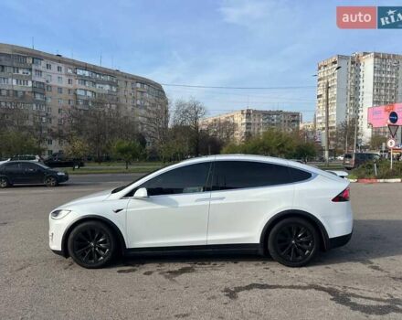 Белый Тесла Модель Х, объемом двигателя 0 л и пробегом 113 тыс. км за 33900 $, фото 8 на Automoto.ua