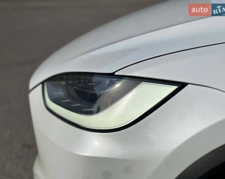 Белый Тесла Модель Х, объемом двигателя 0 л и пробегом 113 тыс. км за 33900 $, фото 16 на Automoto.ua