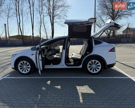 Білий Тесла Модель Х, об'ємом двигуна 0 л та пробігом 90 тис. км за 31900 $, фото 23 на Automoto.ua