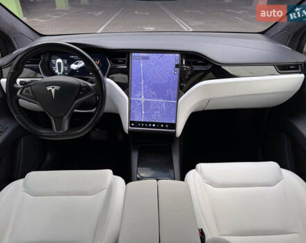 Белый Тесла Модель Х, объемом двигателя 0 л и пробегом 90 тыс. км за 33500 $, фото 16 на Automoto.ua