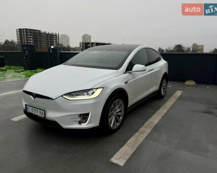 Белый Тесла Модель Х, объемом двигателя 0 л и пробегом 120 тыс. км за 31500 $, фото 16 на Automoto.ua