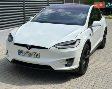 Білий Тесла Модель Х, об'ємом двигуна 0 л та пробігом 29 тис. км за 39900 $, фото 7 на Automoto.ua