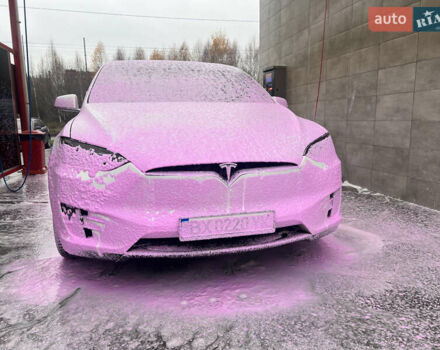 Білий Тесла Модель Х, об'ємом двигуна 0 л та пробігом 82 тис. км за 30900 $, фото 11 на Automoto.ua