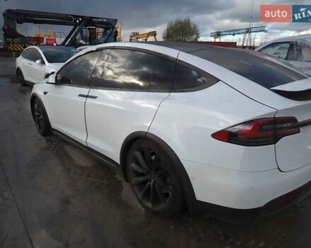 Белый Тесла Модель Х, объемом двигателя 0 л и пробегом 80 тыс. км за 24000 $, фото 12 на Automoto.ua