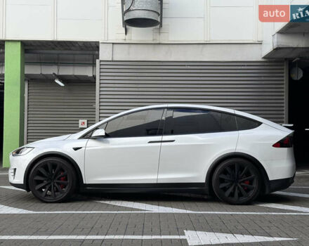 Белый Тесла Модель Х, объемом двигателя 0 л и пробегом 90 тыс. км за 33500 $, фото 11 на Automoto.ua