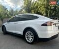 Белый Тесла Модель Х, объемом двигателя 0 л и пробегом 69 тыс. км за 34500 $, фото 8 на Automoto.ua